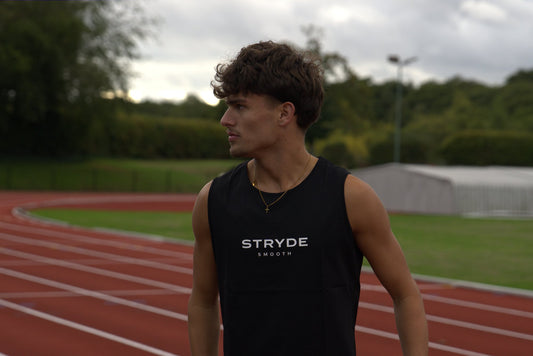 STRYDE SMOOTH Training Club running vest on the track