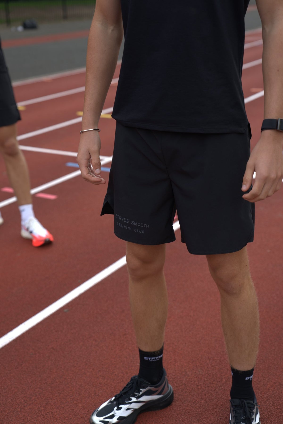 STRYDE SMOOTH Training Club running shorts full length